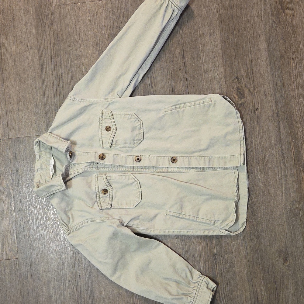 H&M • Unisex' Light Green Button-Up